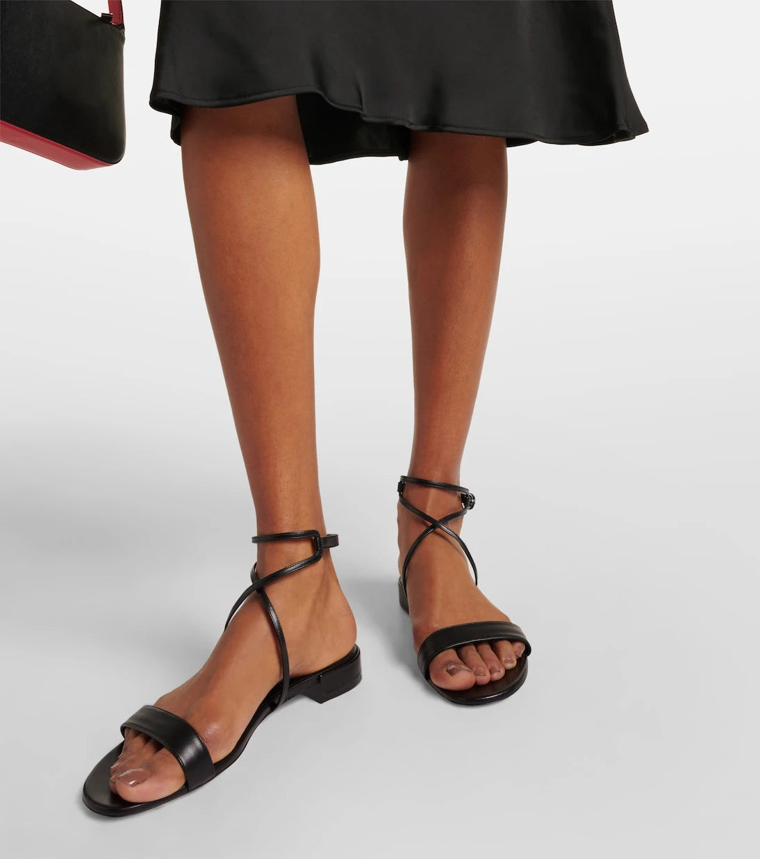 Christian Louboutin - صنادل Miss Choca الجلدية