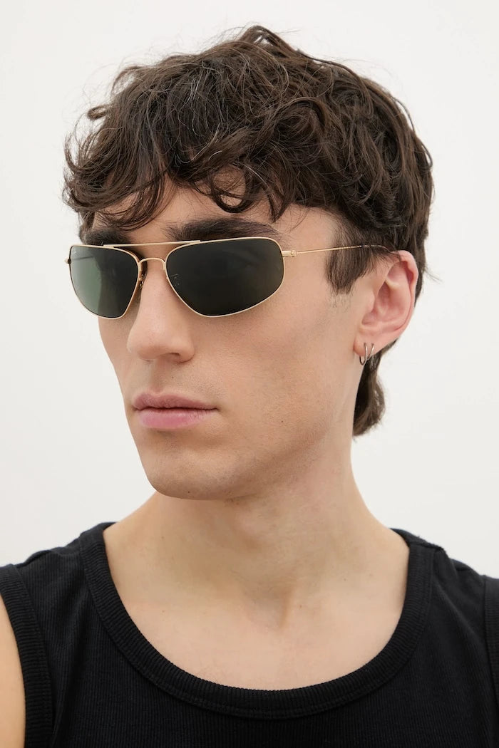 Ray-Ban güneş gözlüğü