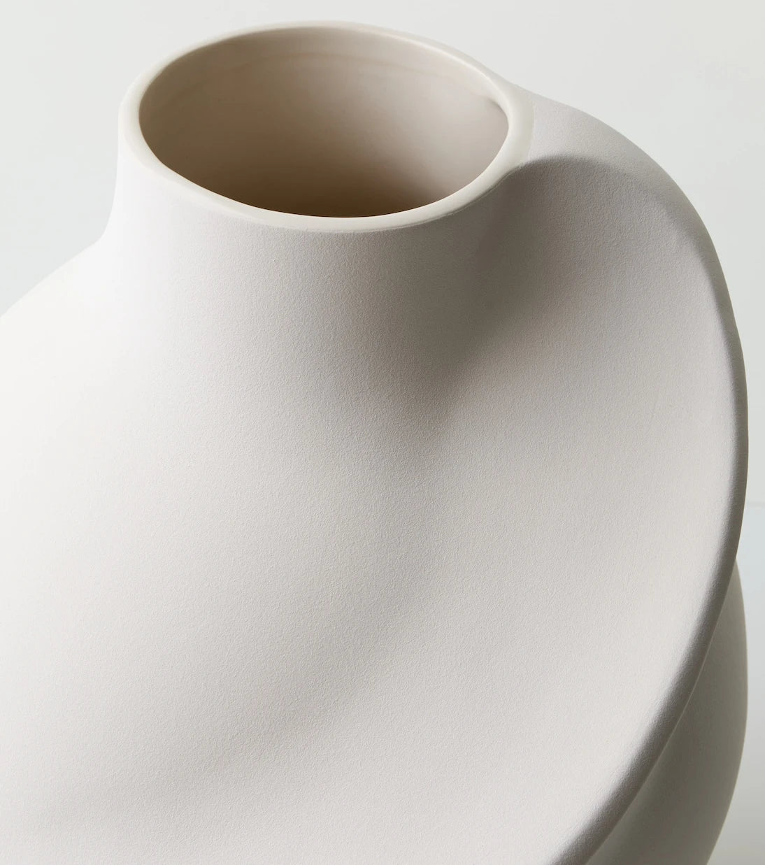 Louise Roe - Pirout ceramic vase