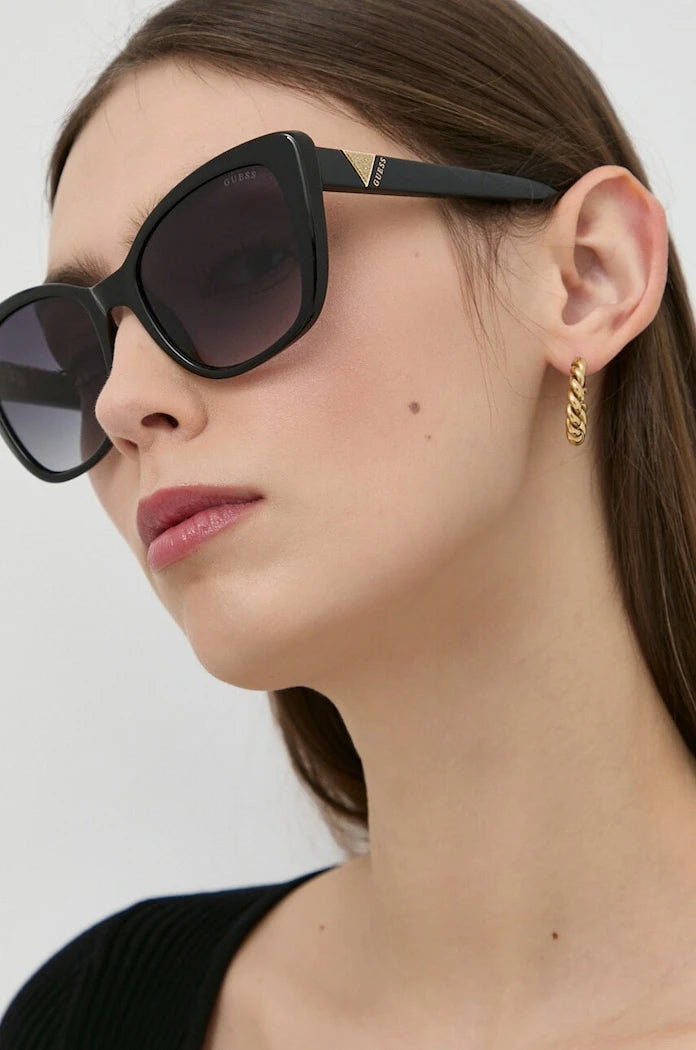 Слънчеви очила Guess