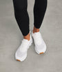 White Cloud 6 Versa Trainers