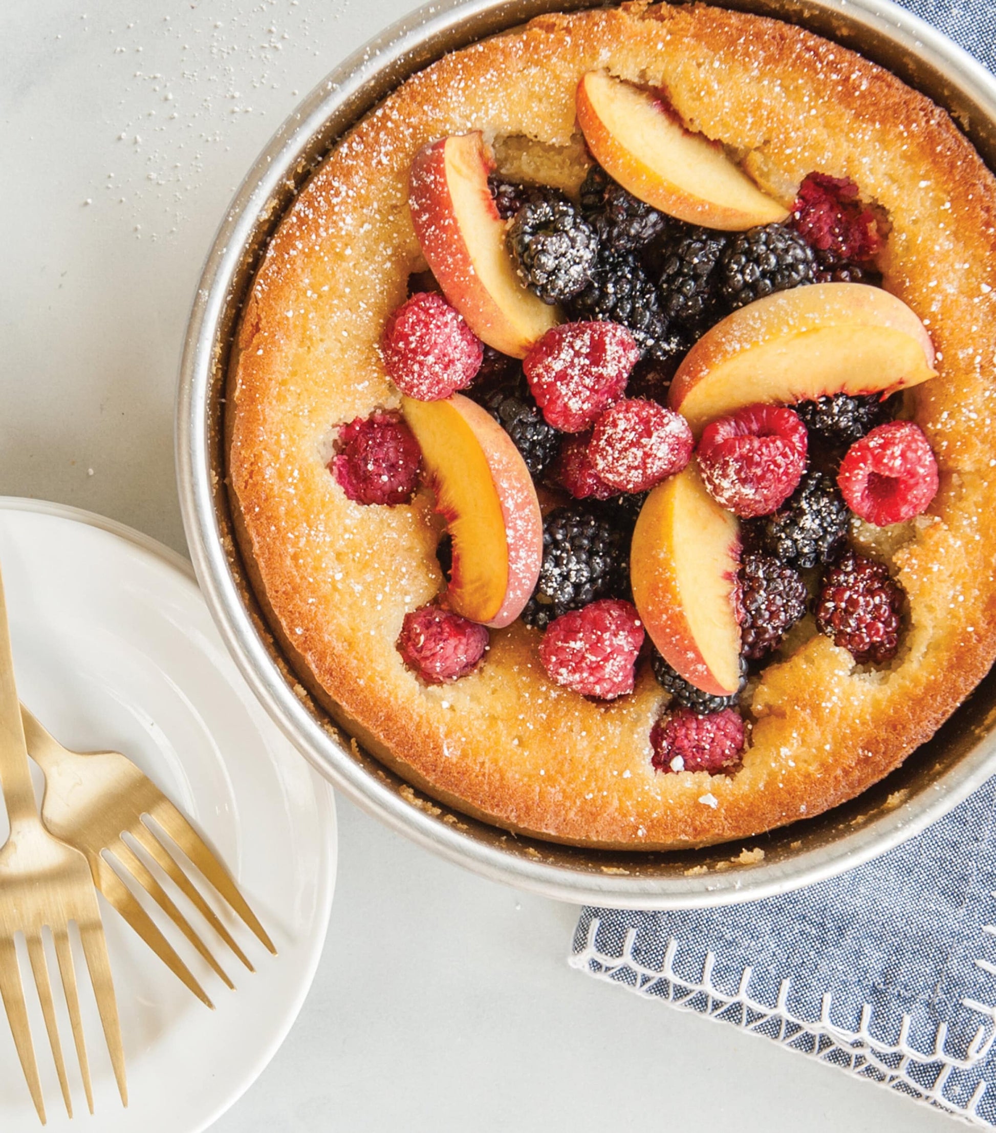 Nordic Ware Aluminium Naturals Round Cake Tin (22cm)