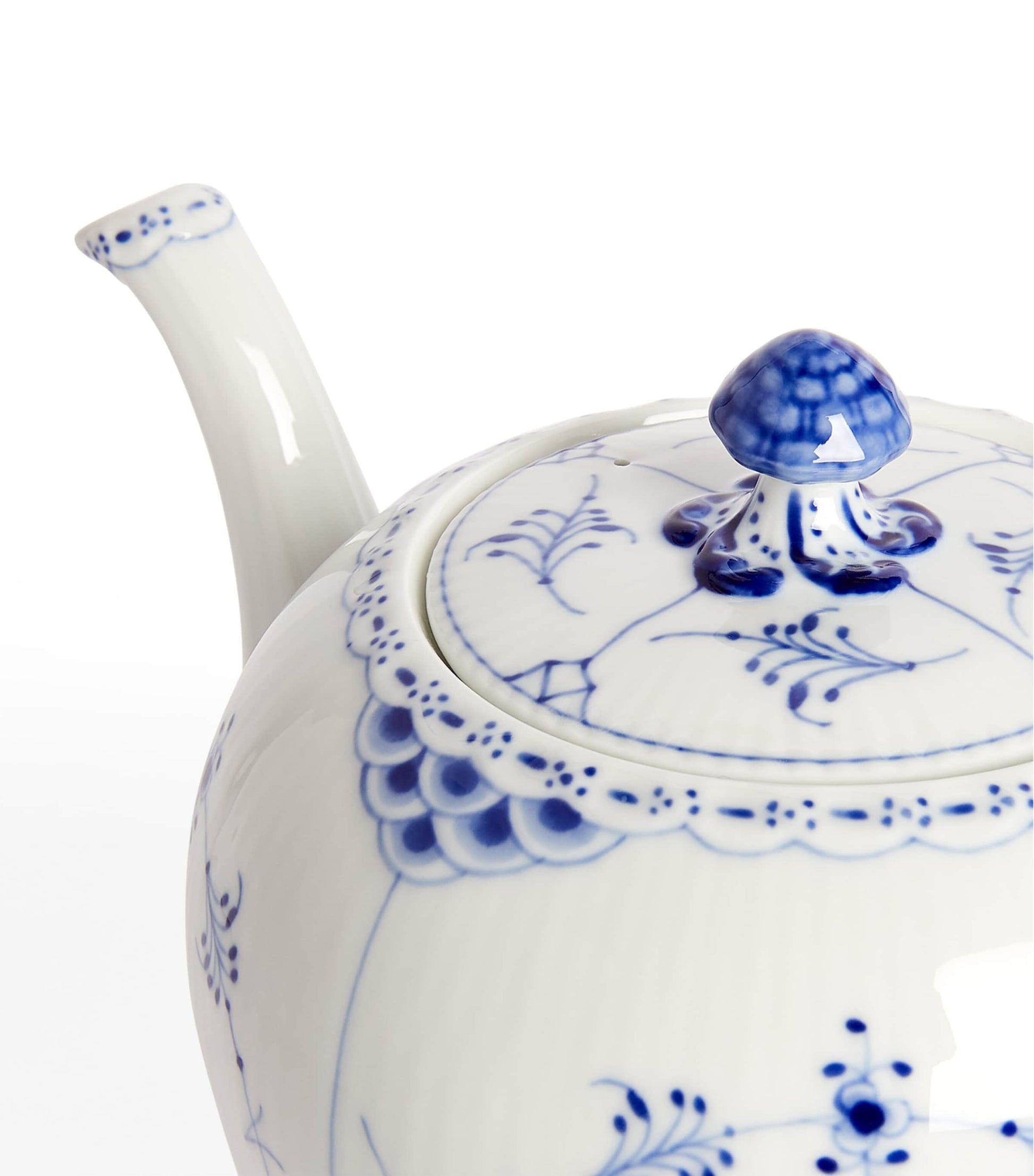 Blue Fluted Half Lace Teapot (1L)