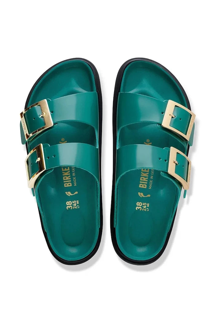 Birkenstock düz tabanlı kadın deri terlik Arizona Droplet Buckle