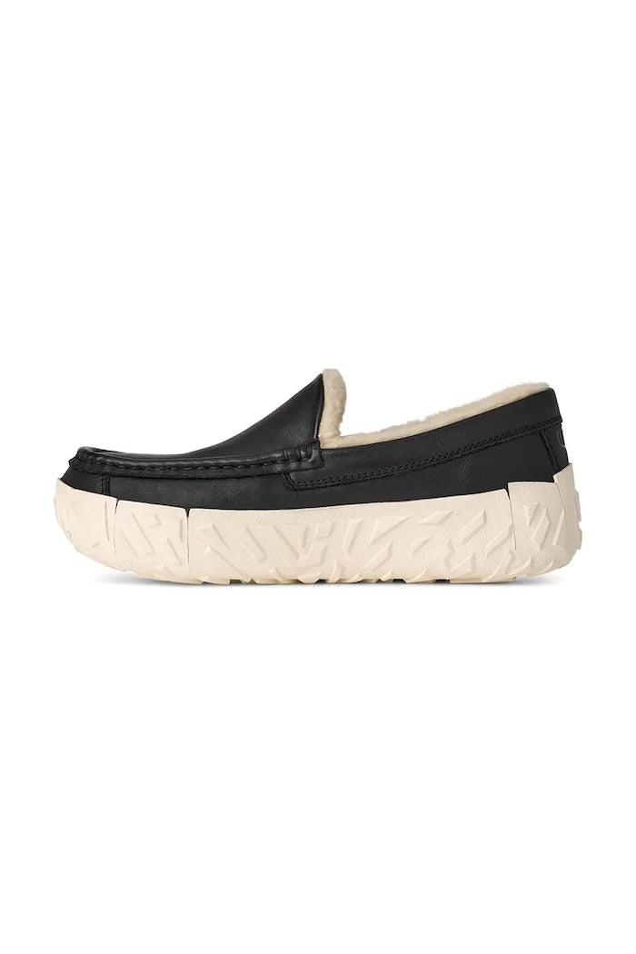 Кожени мокасини UGG Ascot Wrap Tech Noir
