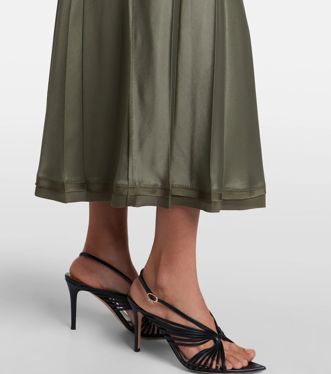 Vince - Pleated satin midi skirt