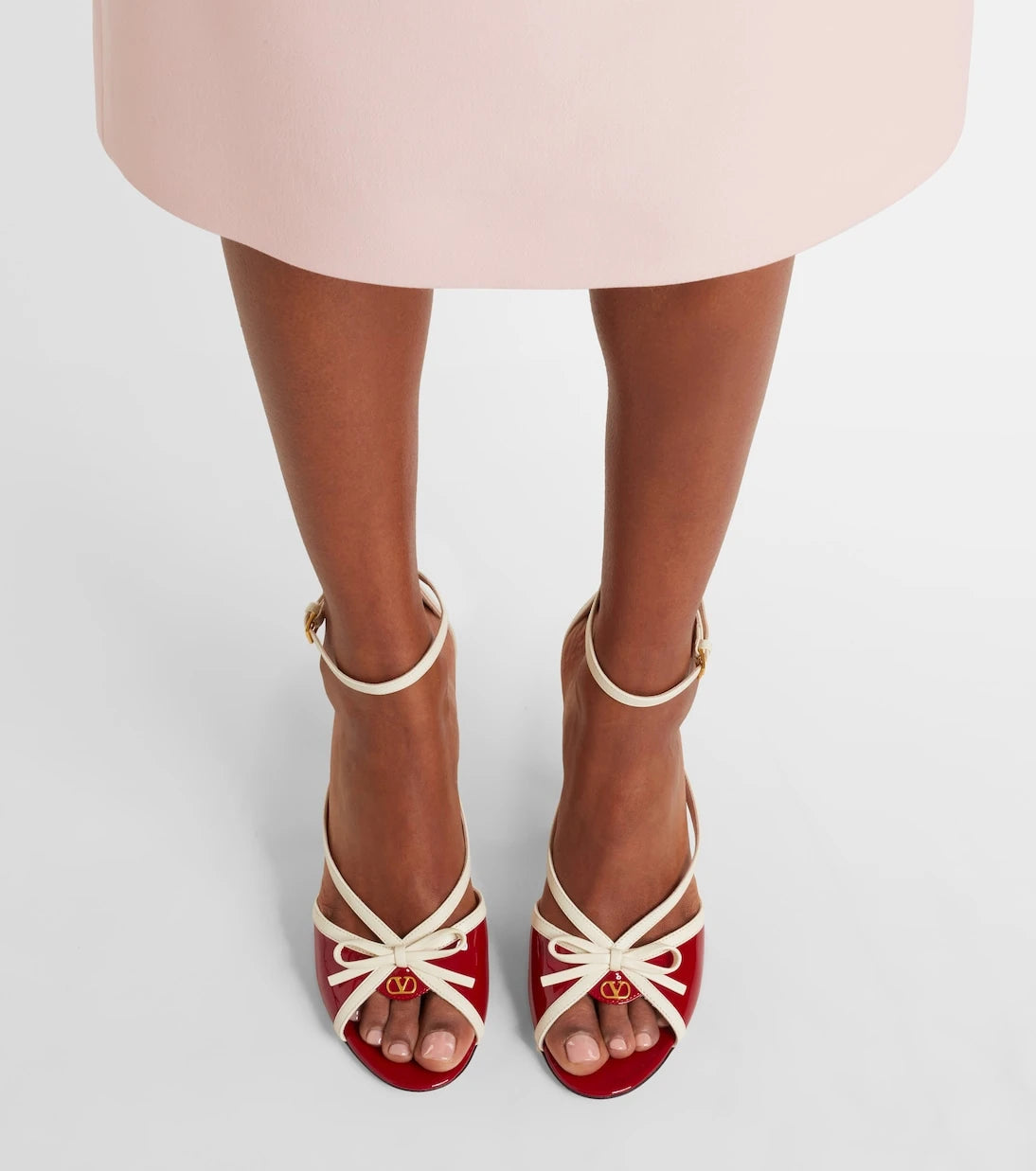 Valentino Garavani - Bepointy 100 patent leather sandals