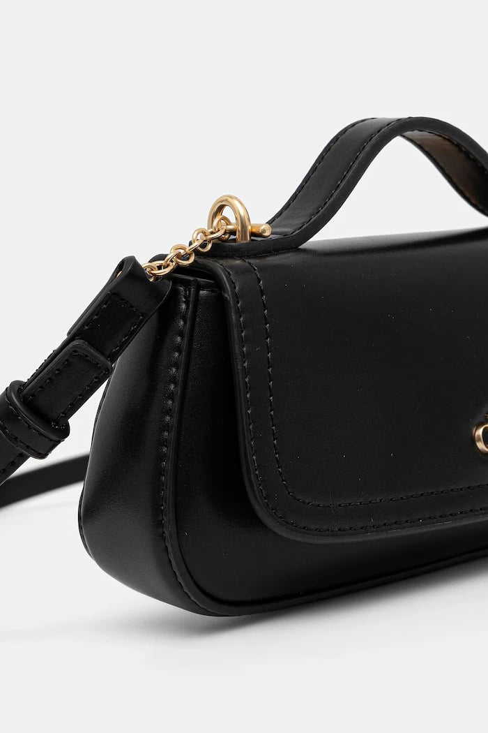Calvin Klein kadın suni deri çapraz çanta