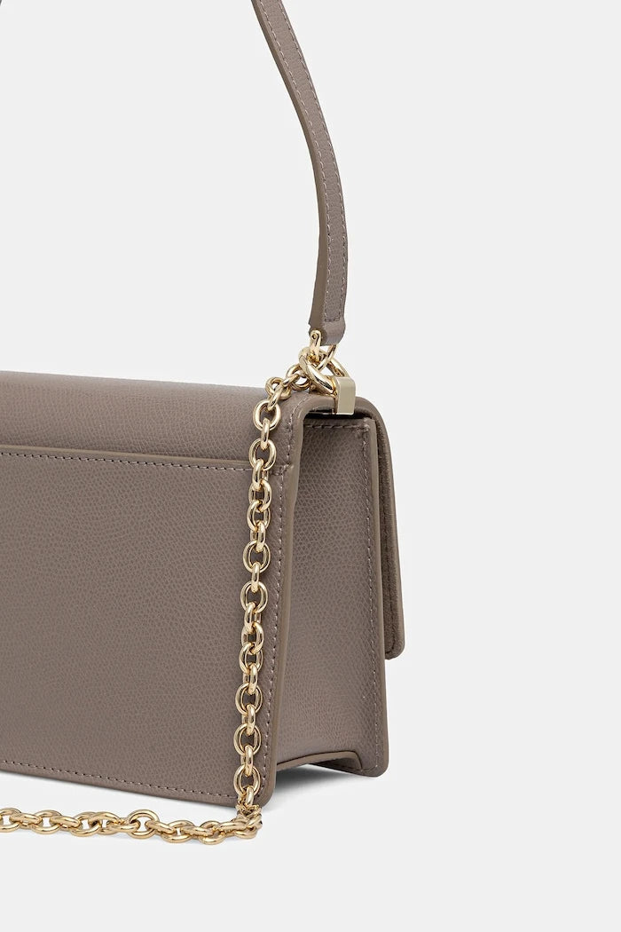 Кожена чанта Furla