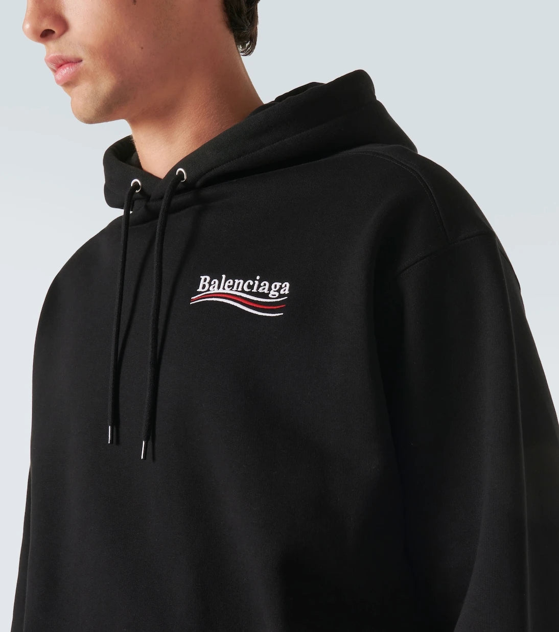 Balenciaga - كنزة بغطاء رأس بحملة سياسية
