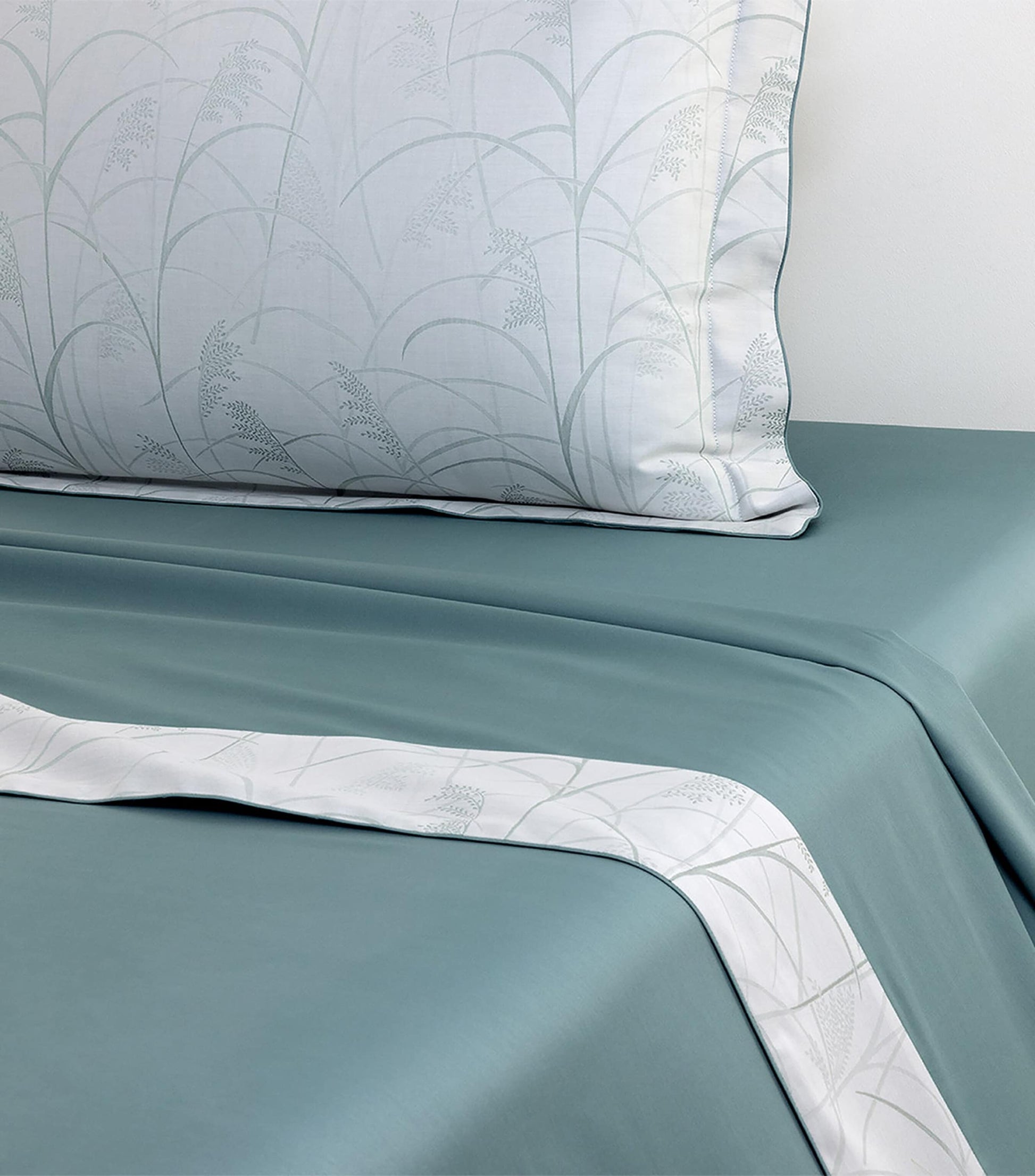 Graminee Super King Flat Sheet (270cm x 295cm)