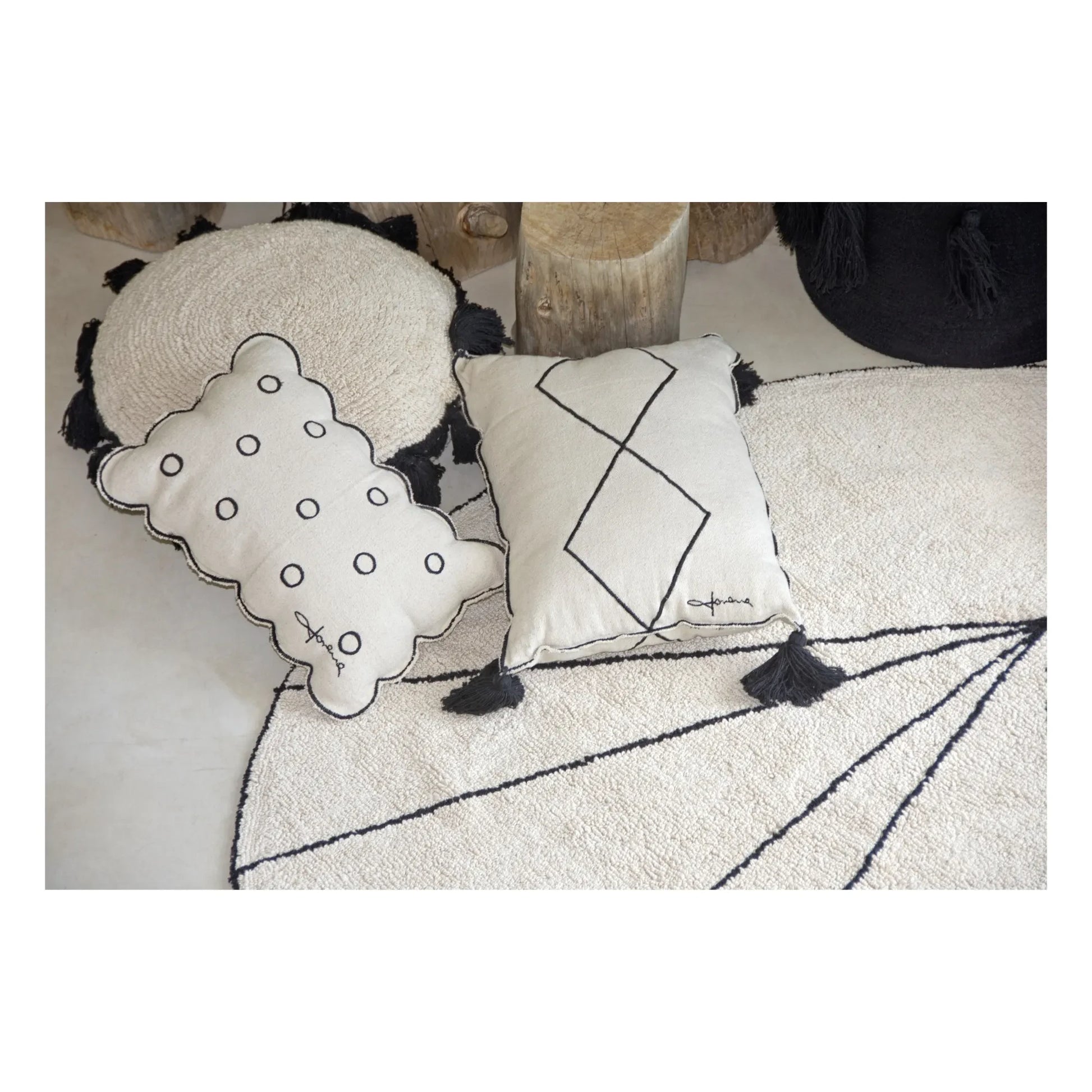 Lorena Canals - Line Rug | Beige