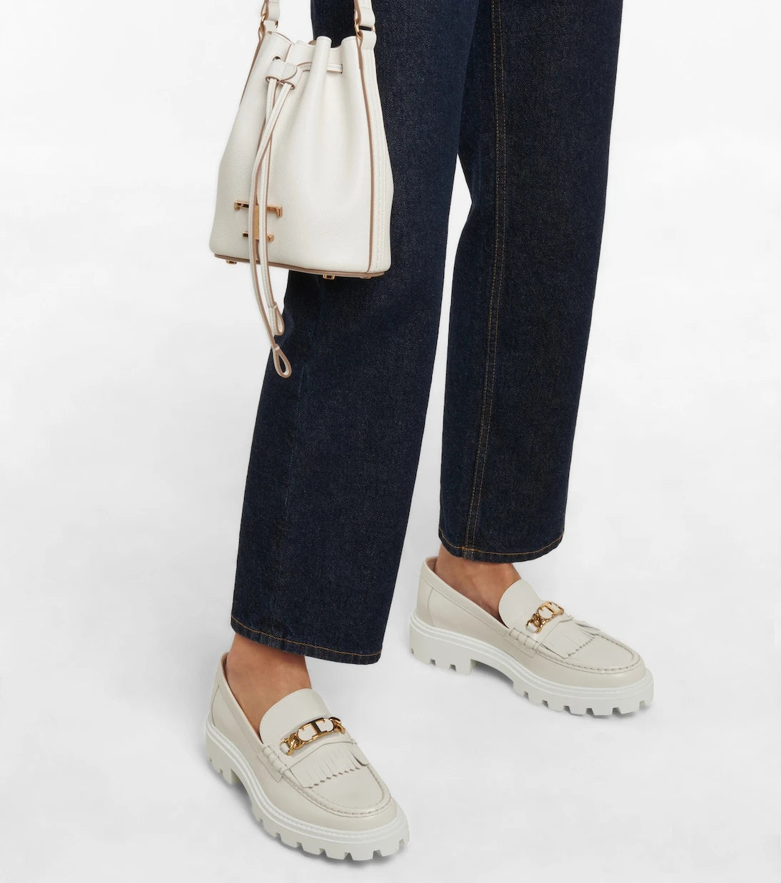 Tod's - حذاء لوفرز جلد بشراشيب
