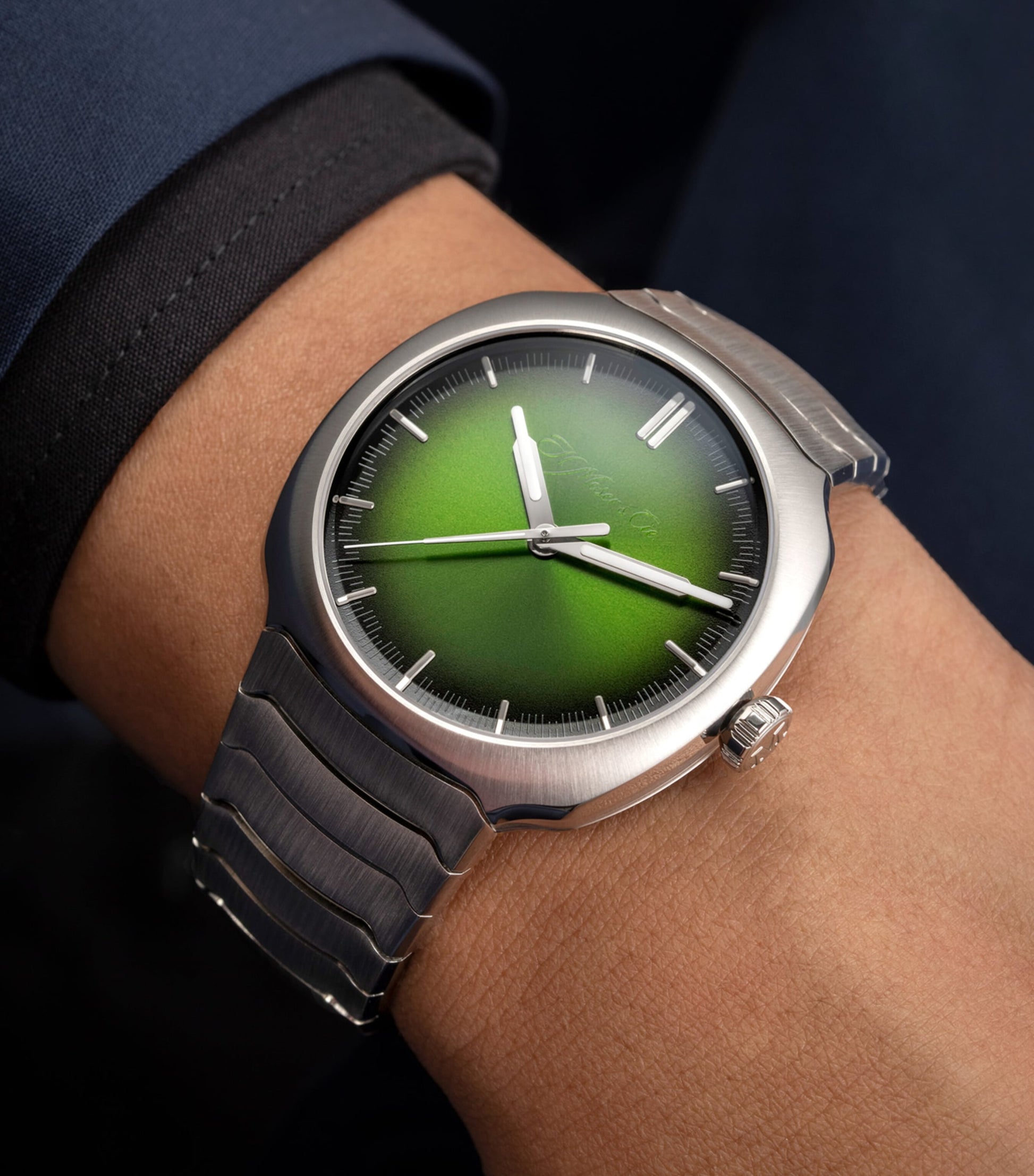 Stainless Steel Streamliner Centre Seconds Watch 40mm