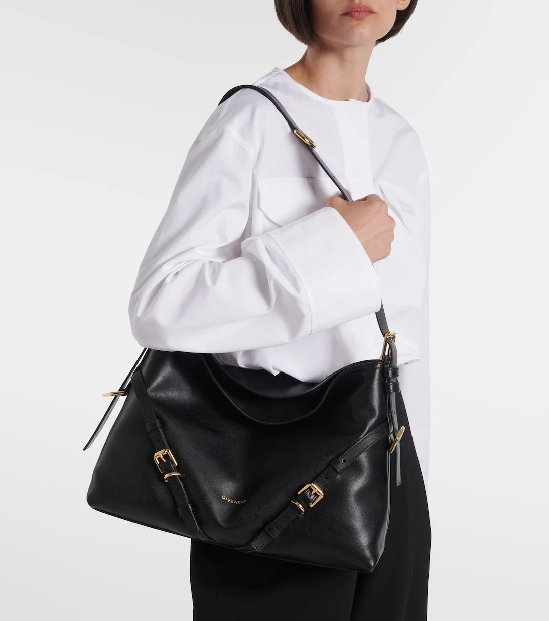 Givenchy - حقيبة كتف Voyou متوسطة من الجلد
