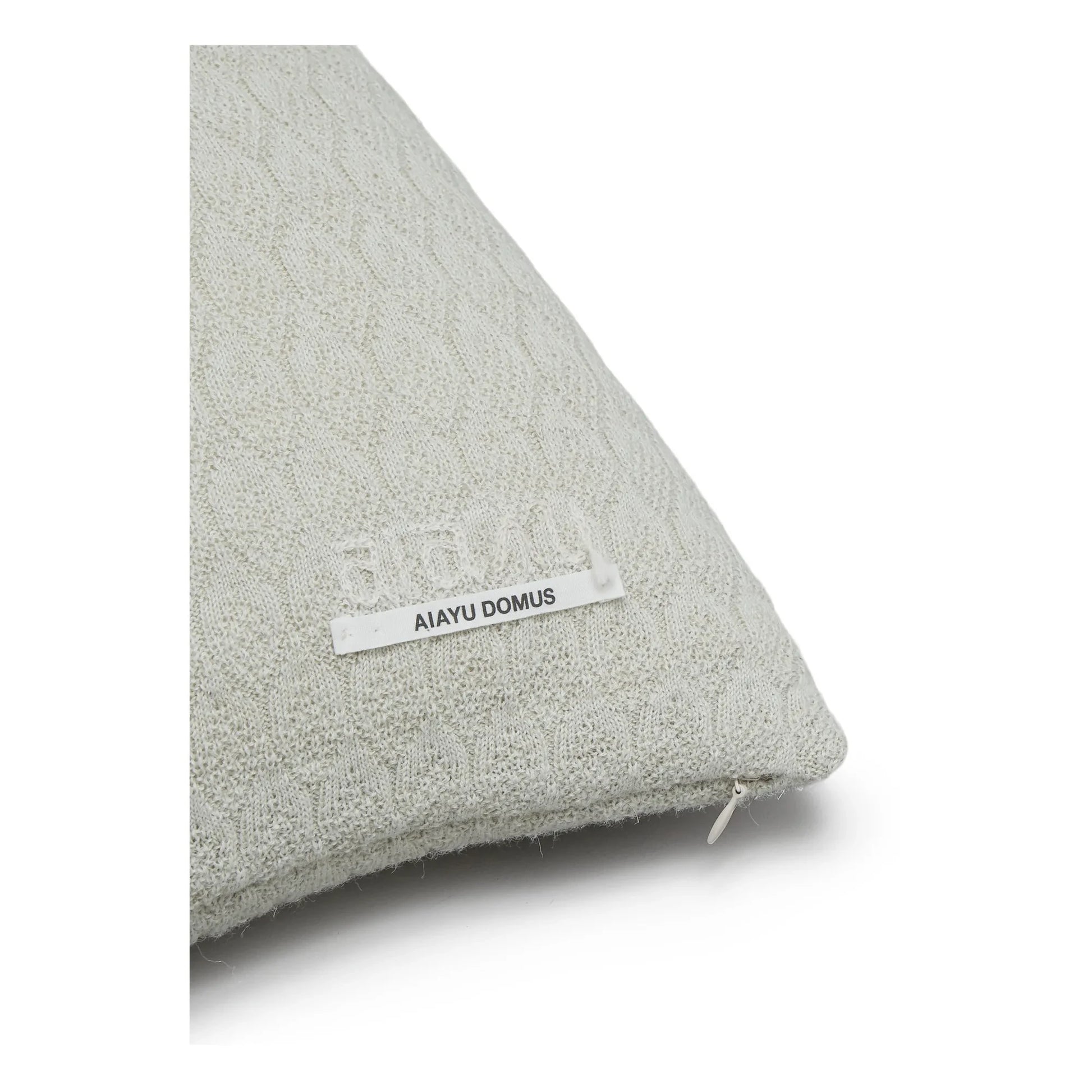 Aiayu - Raul cushion in llama wool | Pearl grey