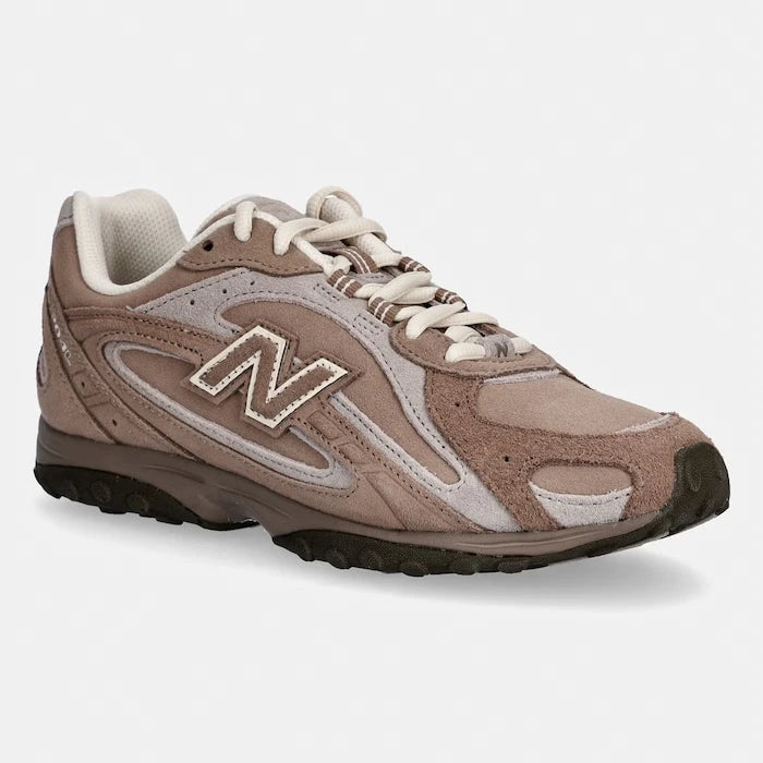 New Balance 204 Kadın Süet Sneaker