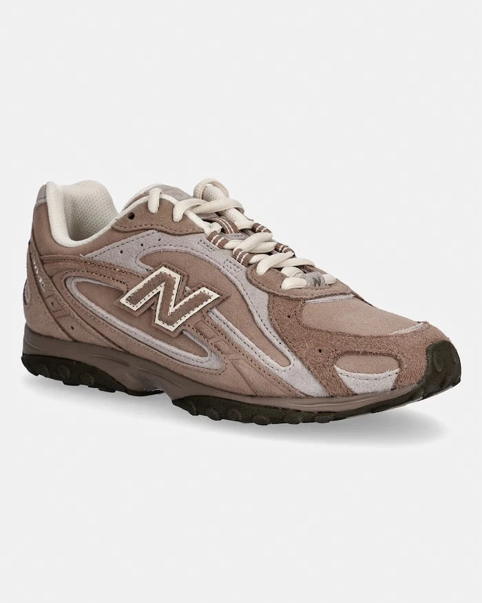 New Balance 204 Kadın Süet Sneaker