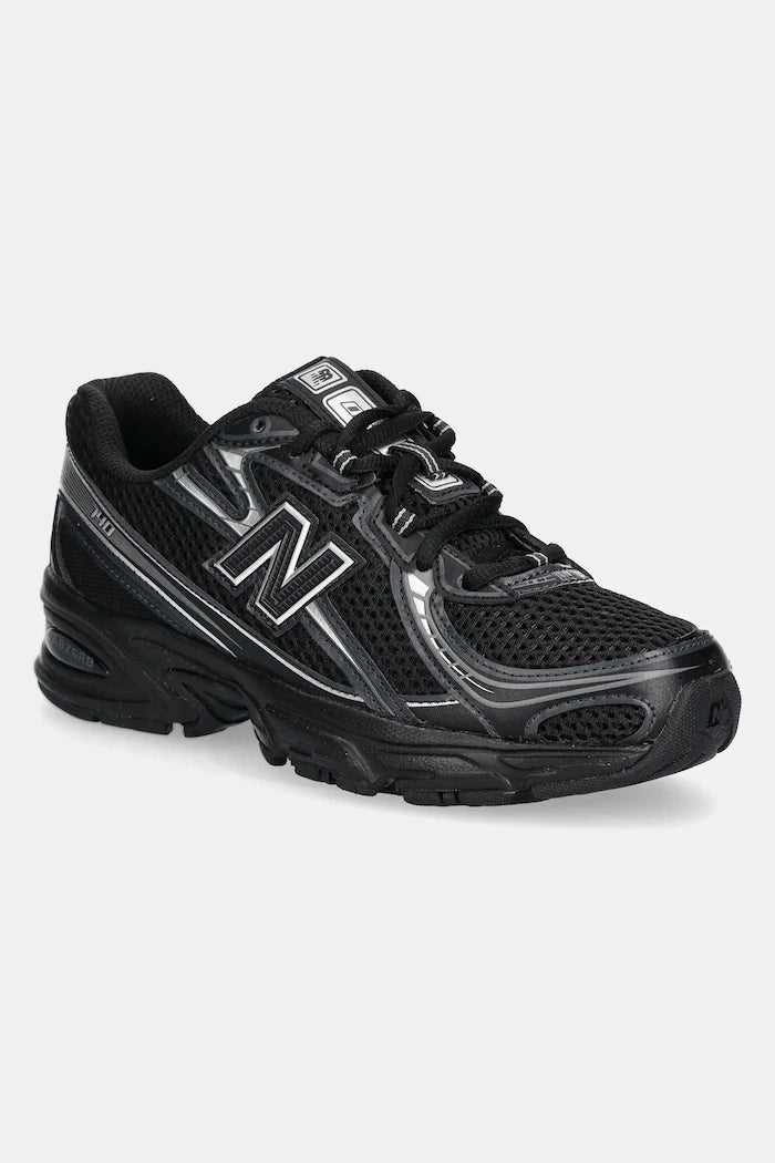Маратонки New Balance 740