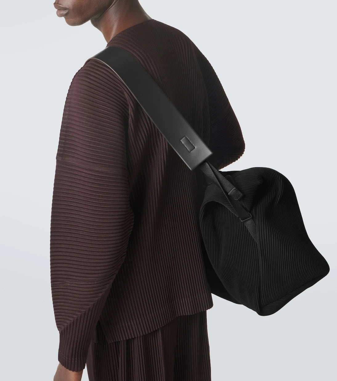 Homme Plissé Issey Miyake - Pleats shoulder bag