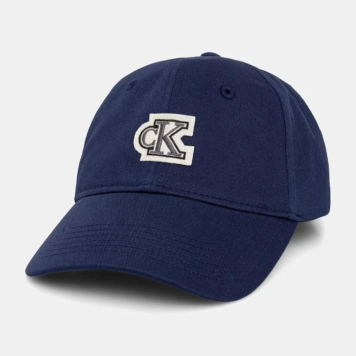 Calvin Klein шапка с козирка от памук