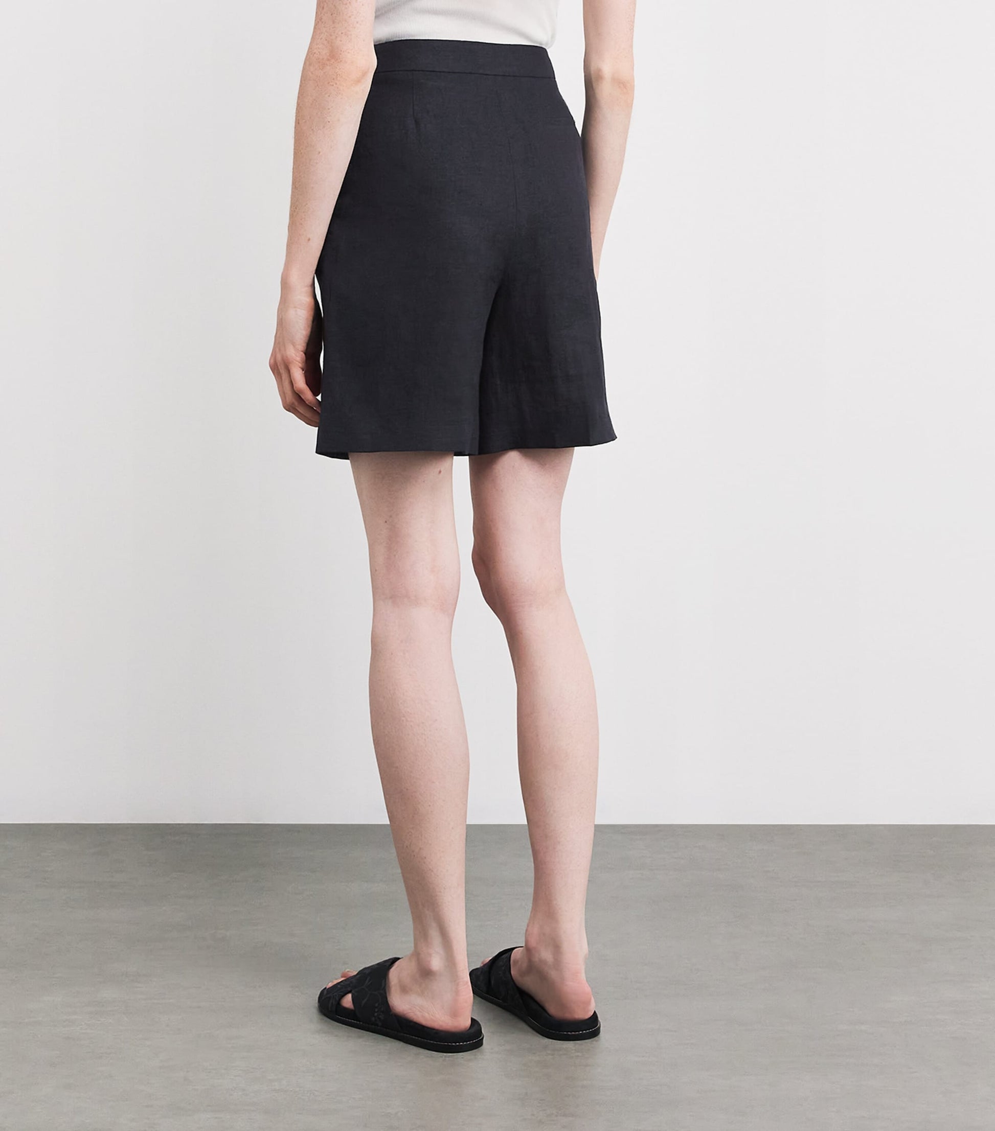 Eleventy Black x Harrods Linen Bermuda Shorts