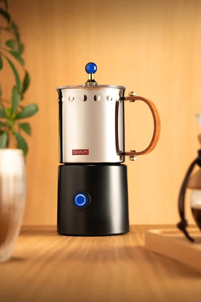 Bodum elektrikli silikon köpürtücü 21,5 x 21,5 x 27,5 cm