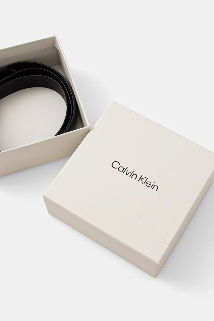 Calvin Klein kadın kemeri