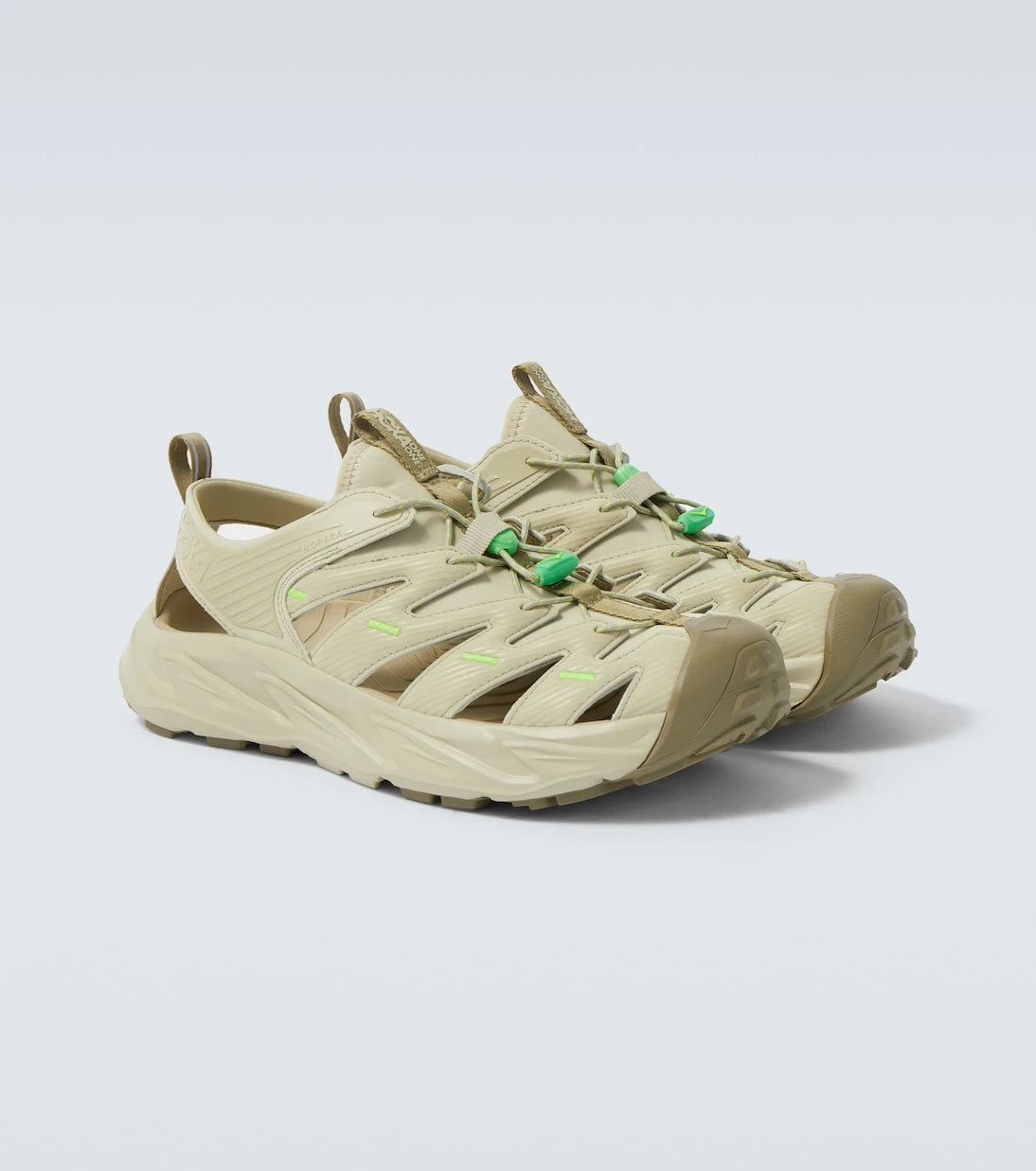Hoka One One - أحذية هوبارا الرياضية