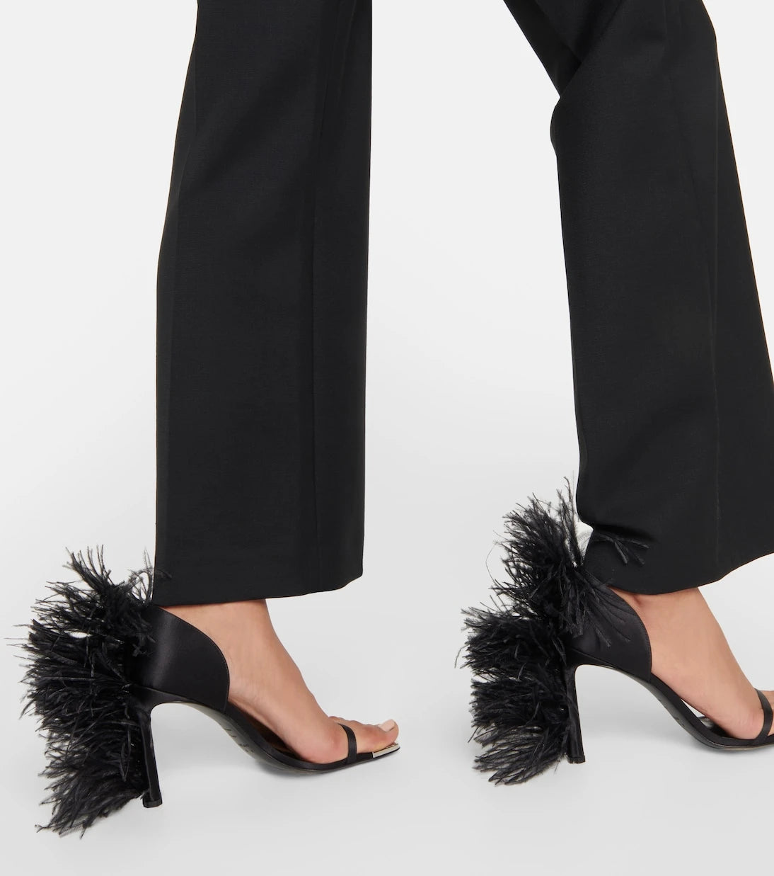 Area - x Sergio Rossi Amazona feather-trimmed sandals