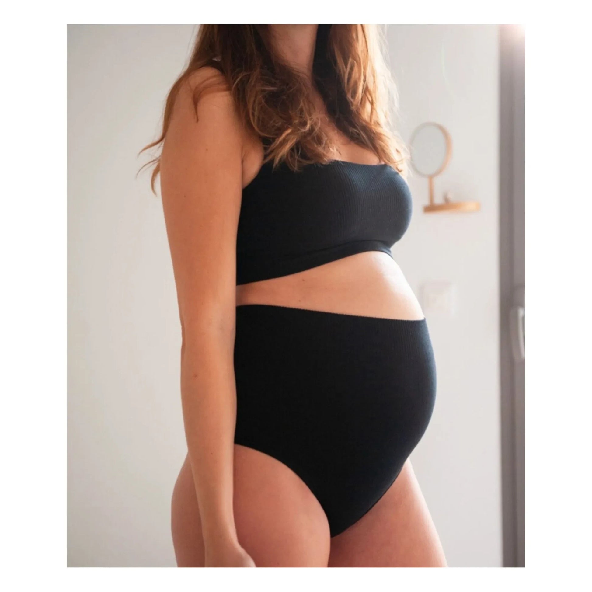 Mama Hangs - Everyday high-waisted panties | Black