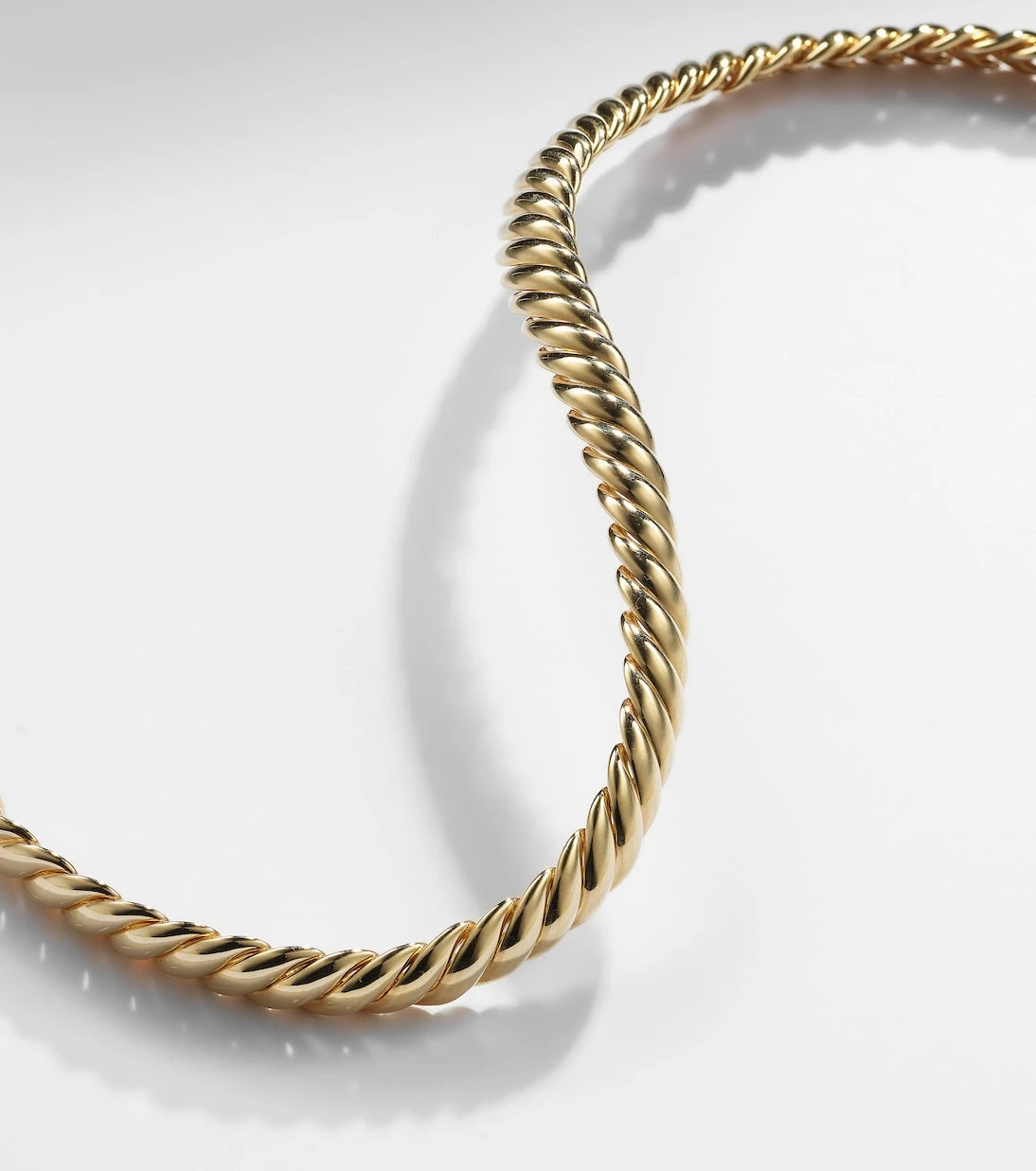 David Yurman - قلادة كيبل منحوتة من الذهب عيار 18 قيراطًا