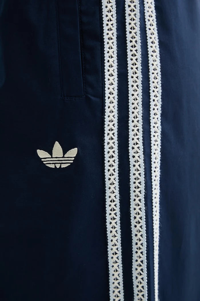 adidas Originals kadın pamuklu elastan pantolon