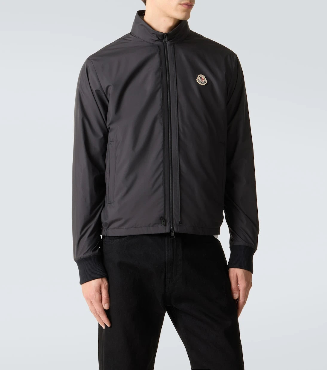 Moncler - جاكيت Verney مبطّن بالريش