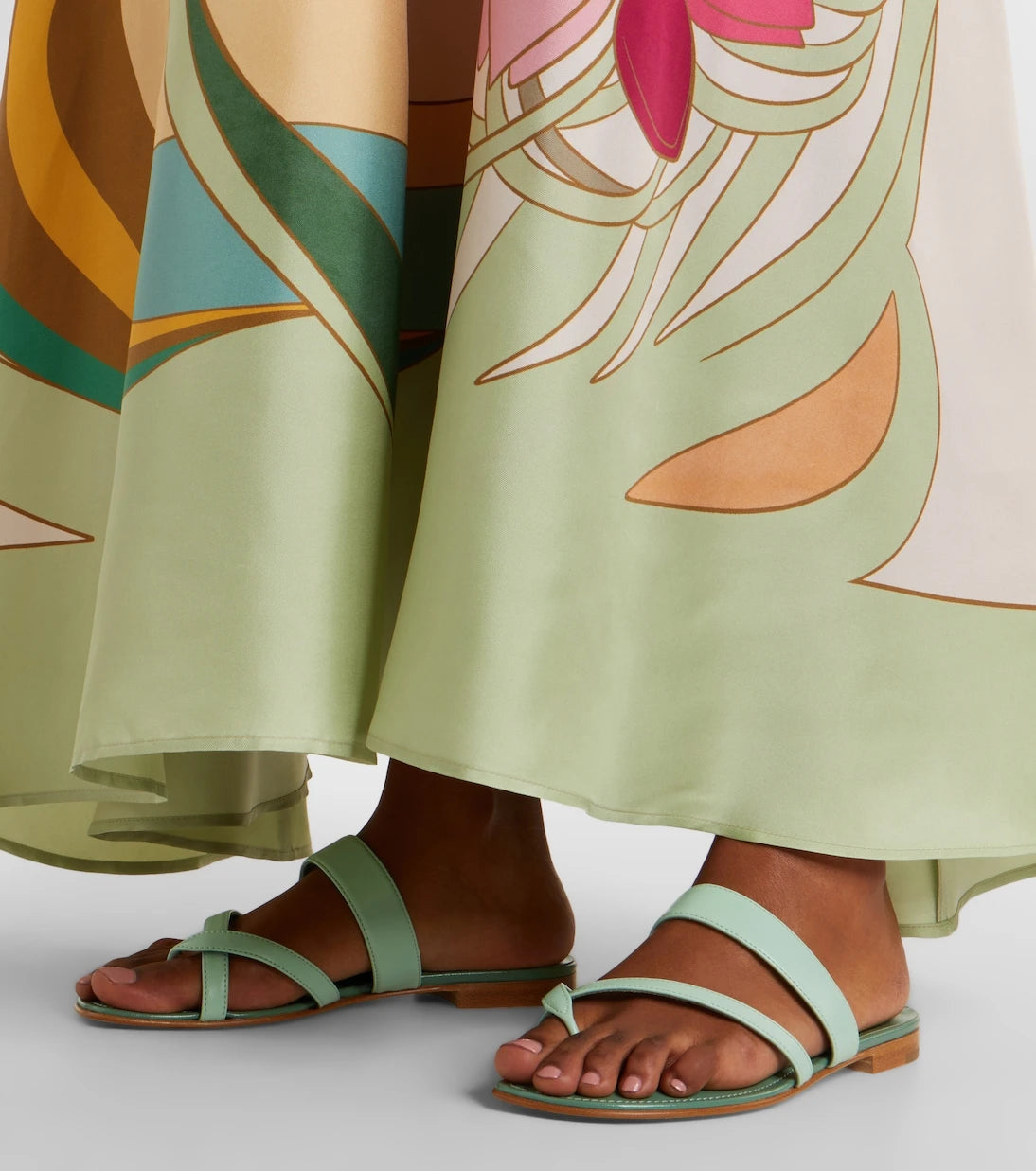 Manolo Blahnik - صنادل Susa الجلدية