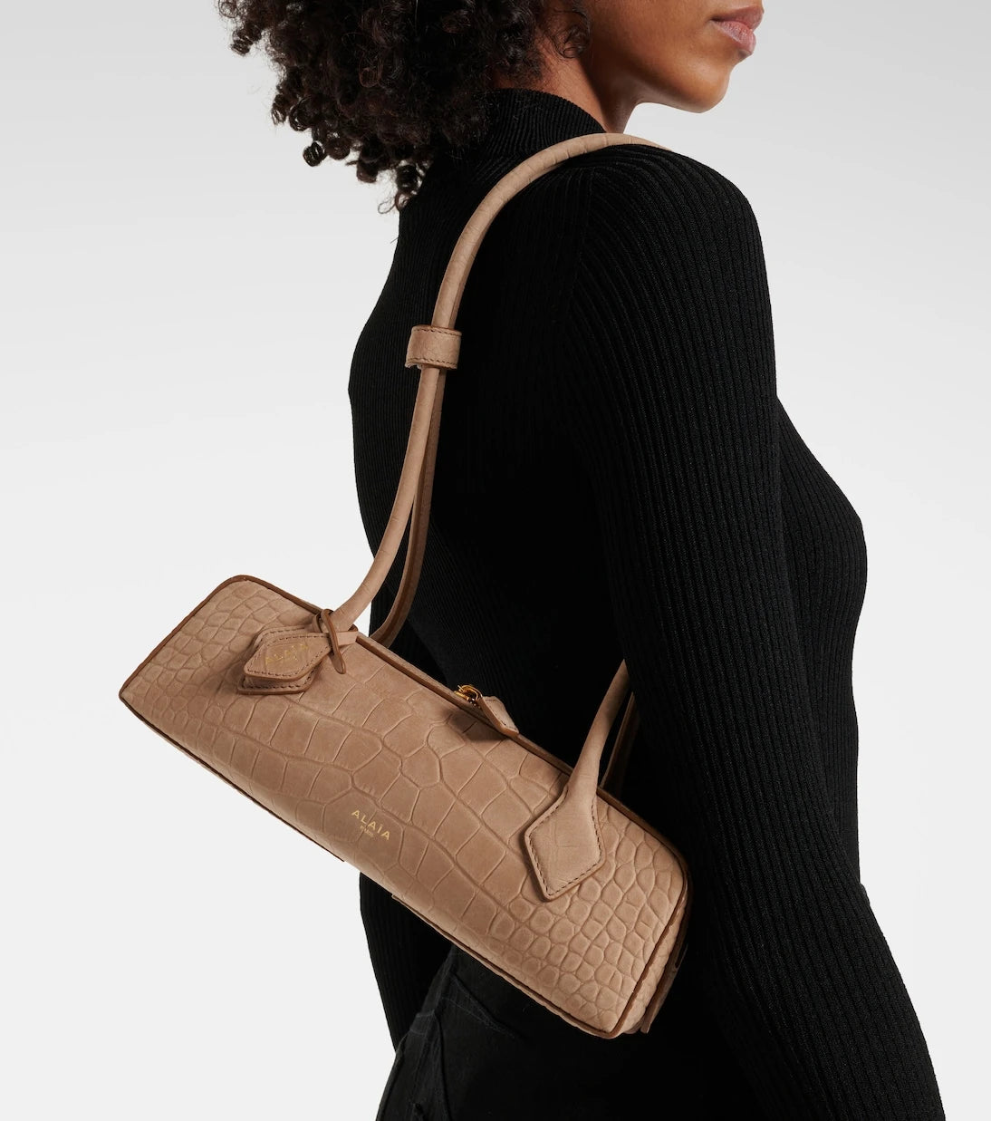 Alaïa - حقيبة كتف Le Teckel صغيرة بنمط جلد التمساح