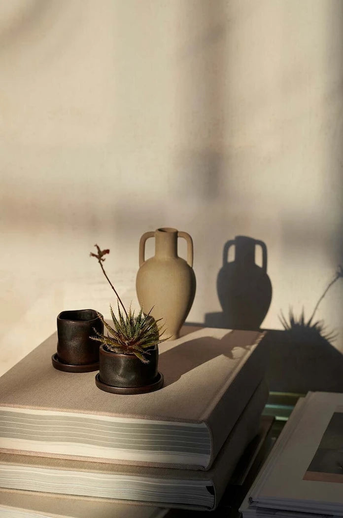 Комплект саксии ferm LIVING Uneru Mini Pots 4,2 x 6,3 / 5,5 x 5,4 cm (2 броя)