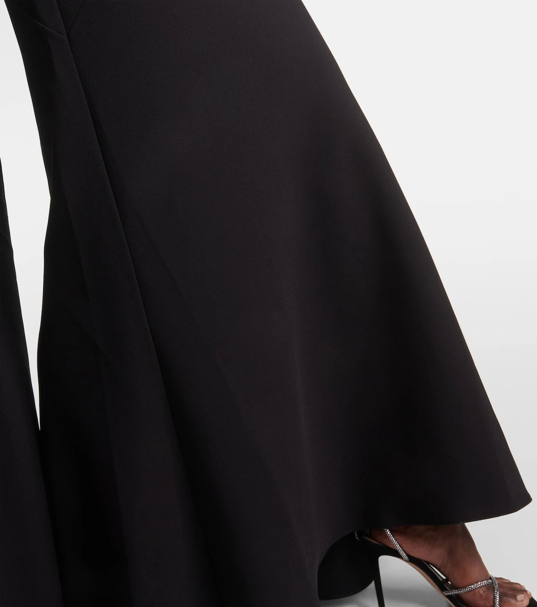 Safiyaa - Lilien caped crepe gown