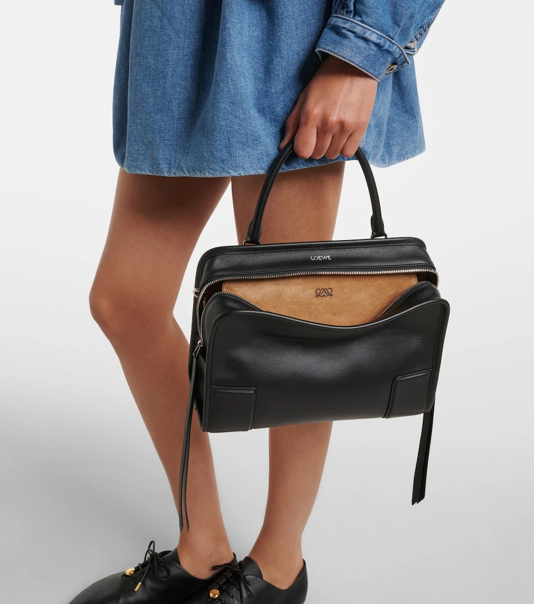 Loewe - Amazona 180 Medium leather top-handle bag