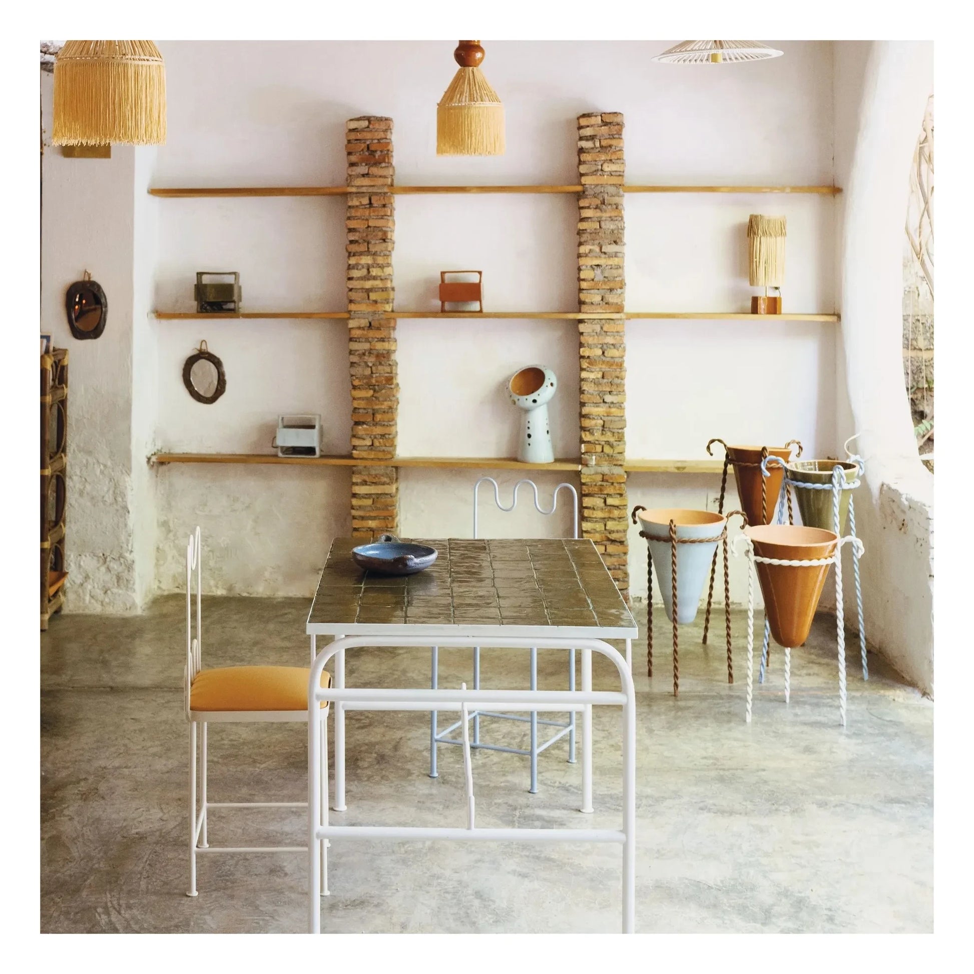Honoré - Dolores ceramic table  | Khaki