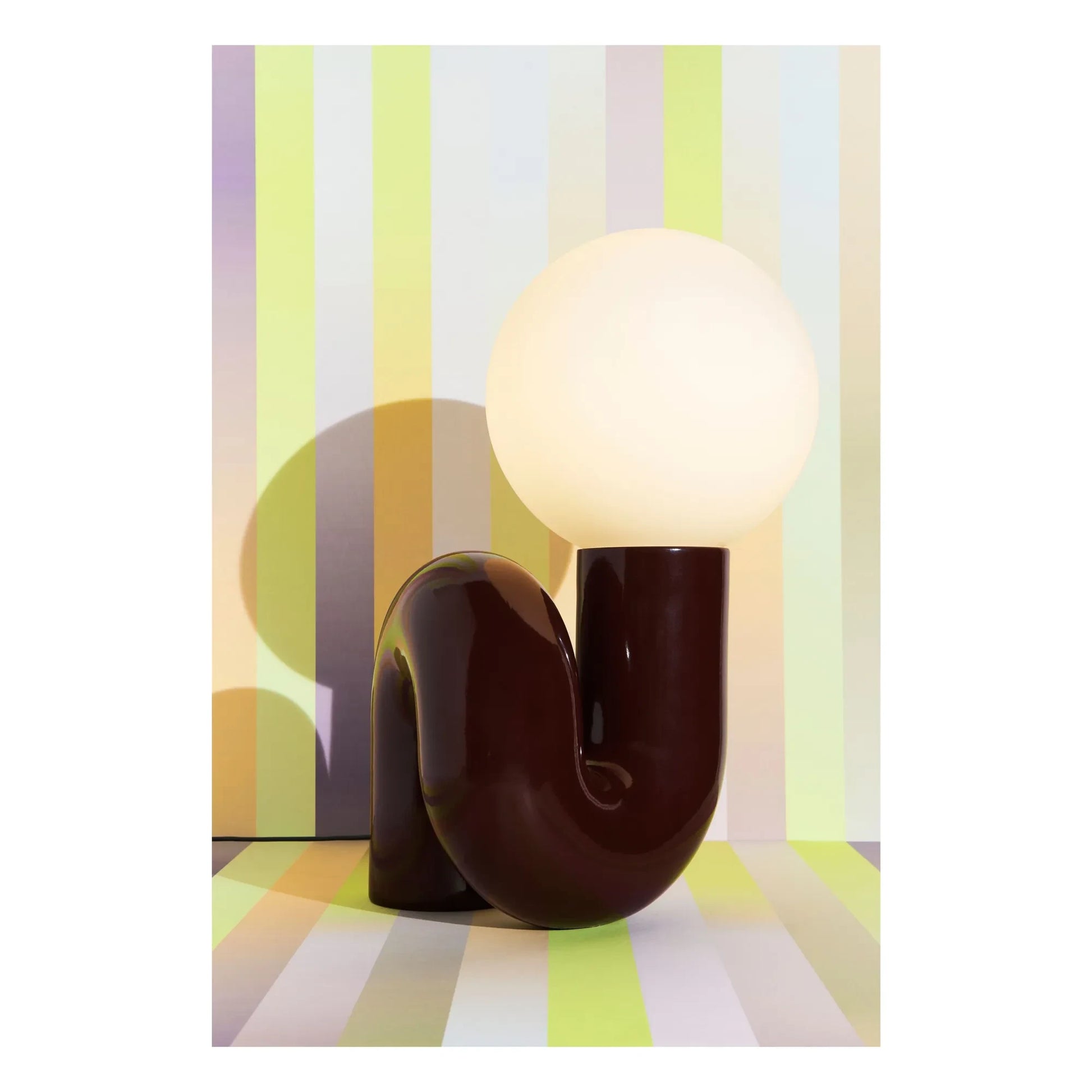 Petite friture - Neotenic table lamp | Cherry red