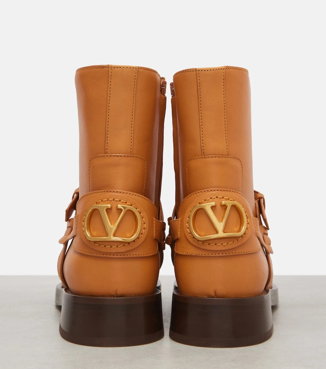 Valentino Garavani - VLogo leather ankle boots