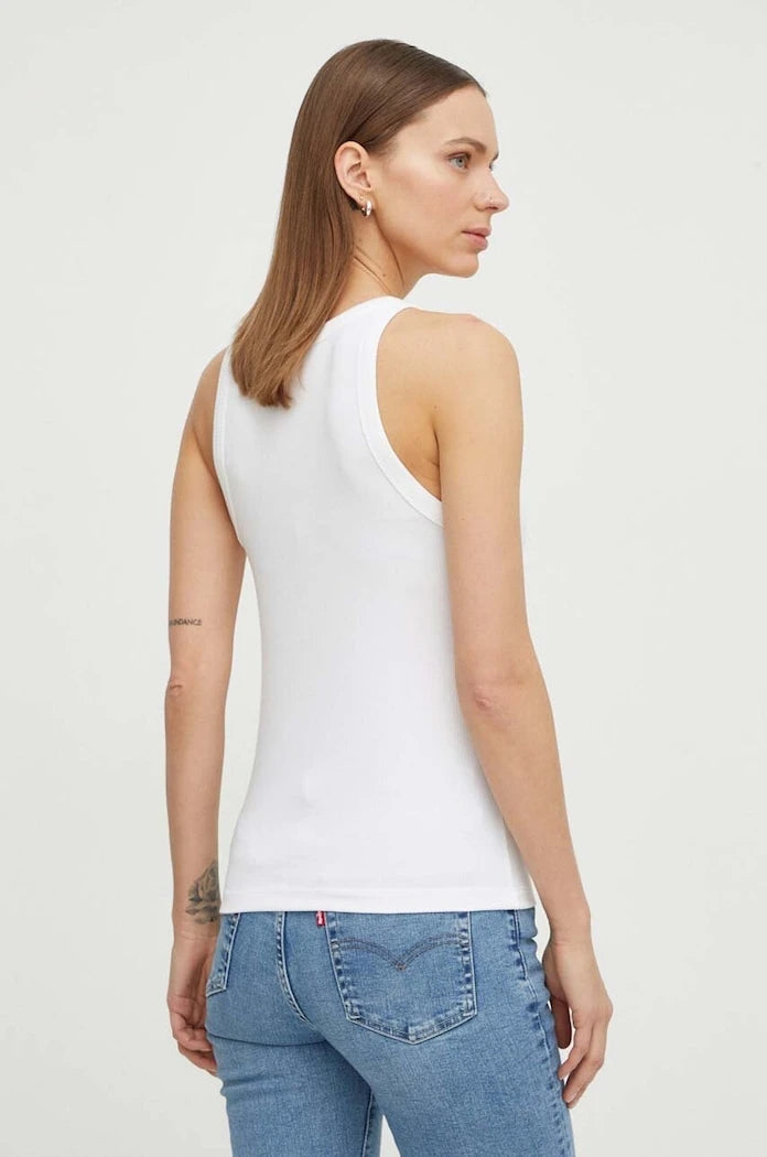 Топ Levi's