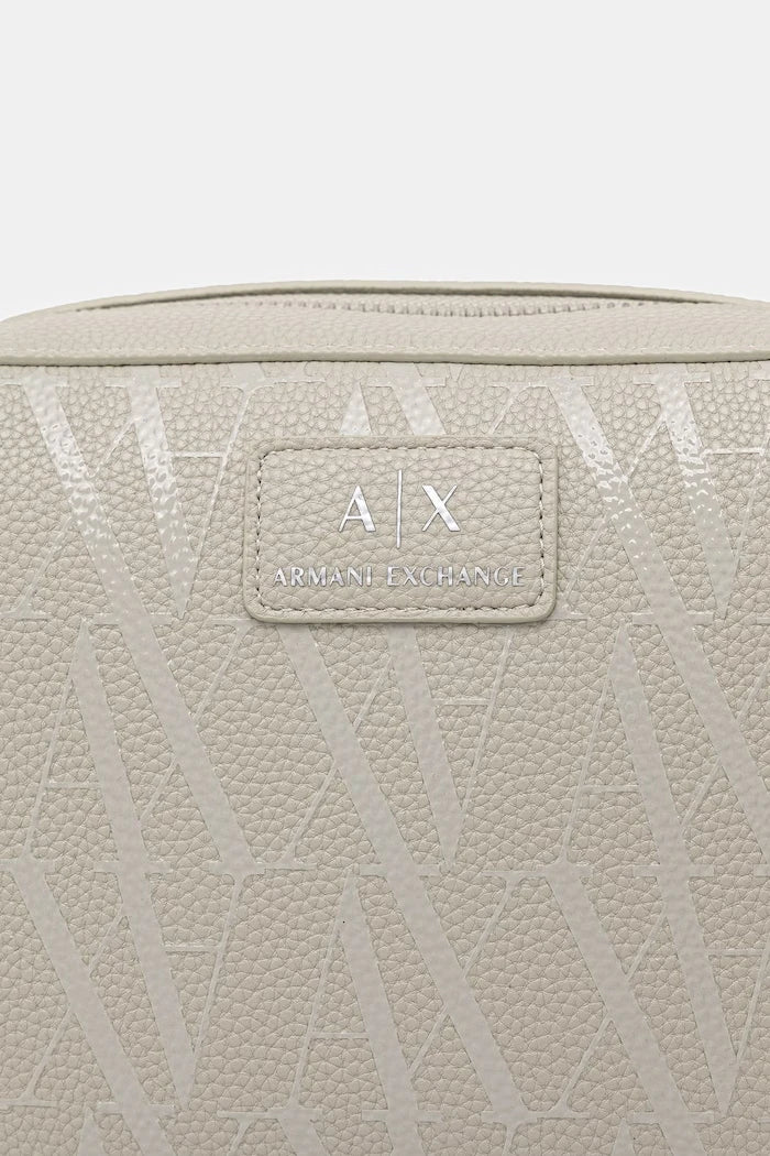 Armani Exchange ayarlanabilir askılı kadın çantası