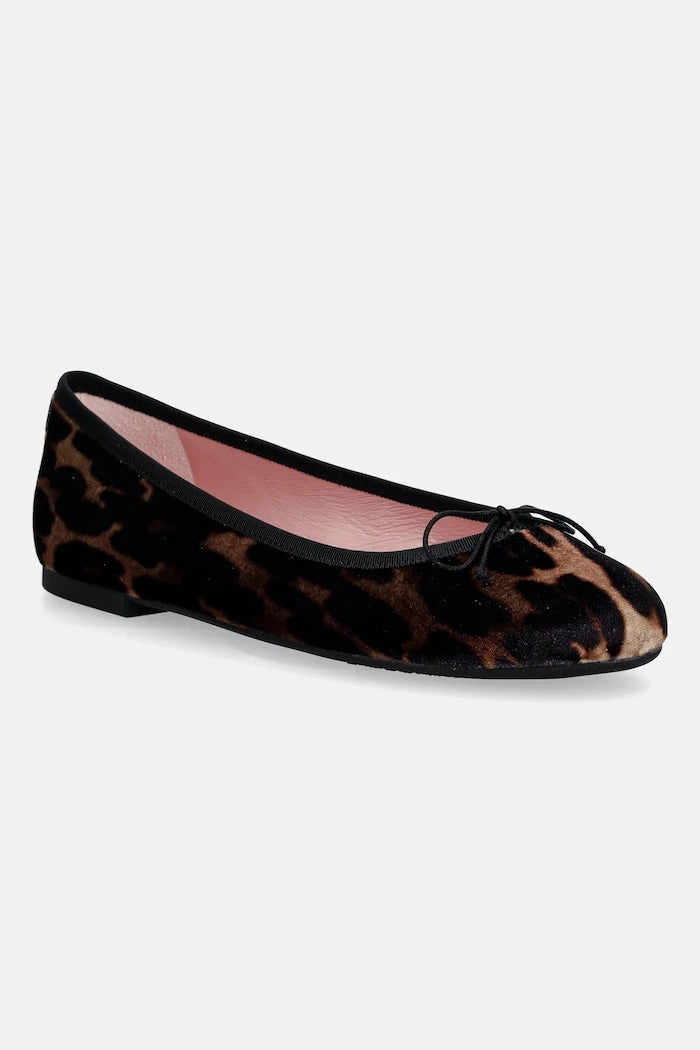 Pretty Ballerinas Nicole Babet