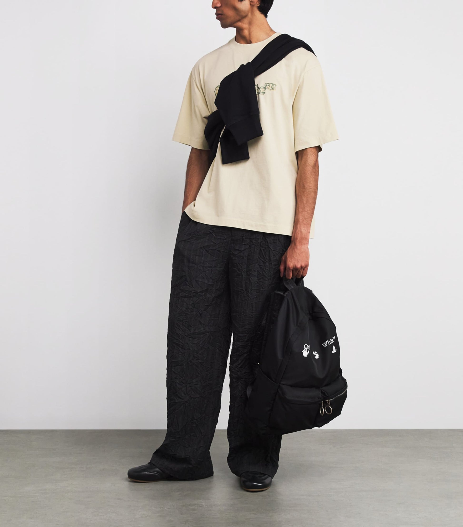 Off-White Cotton Cloudy Arrow Skate Logo T-Shirt