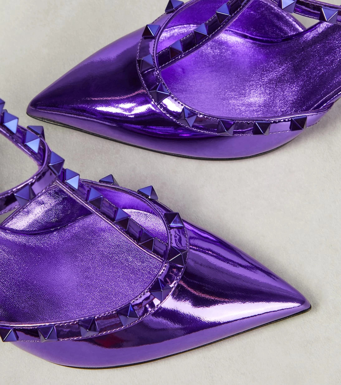 Valentino Garavani - Rockstud patent leather pumps