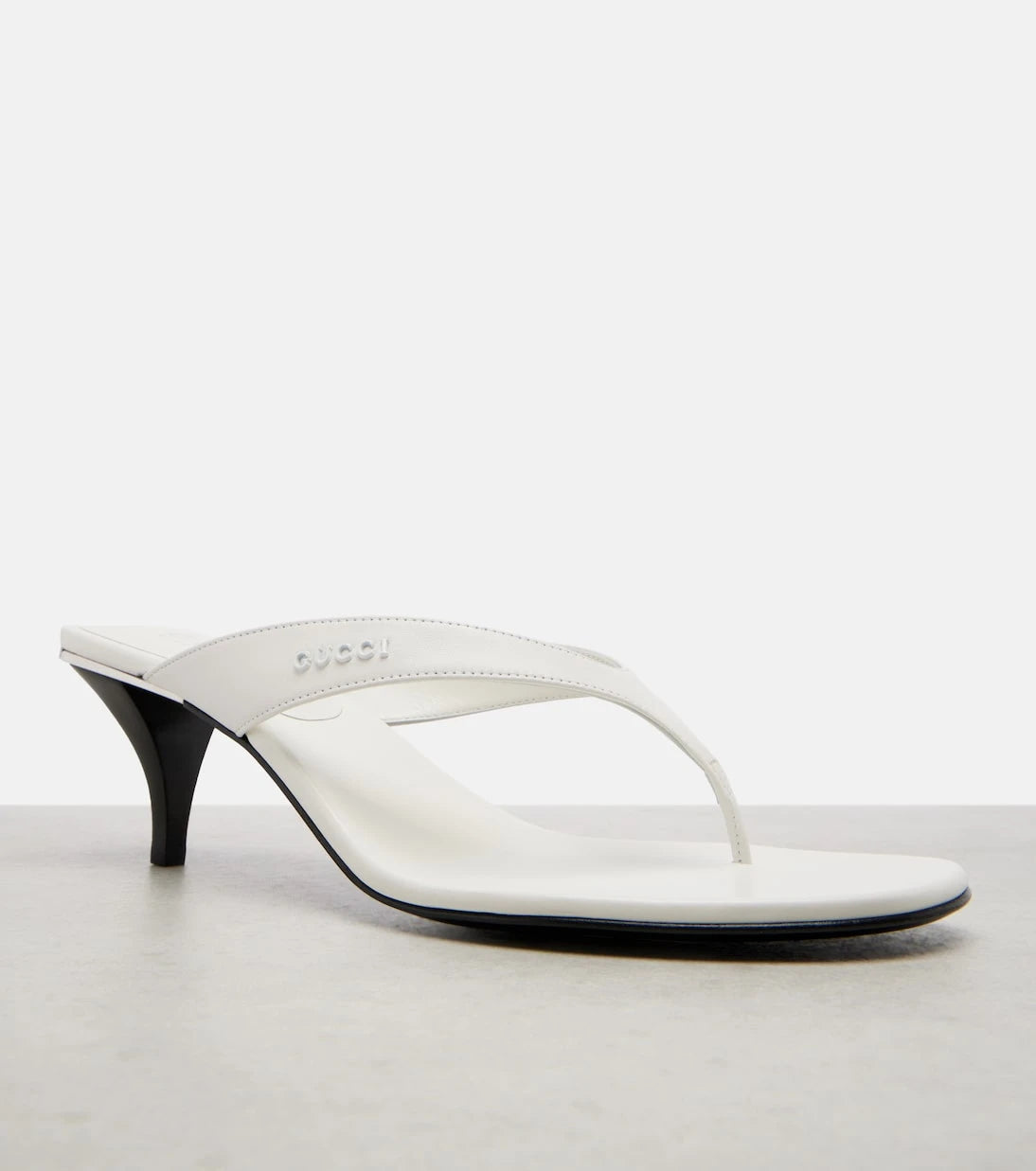Gucci - Vittoria leather thong sandals