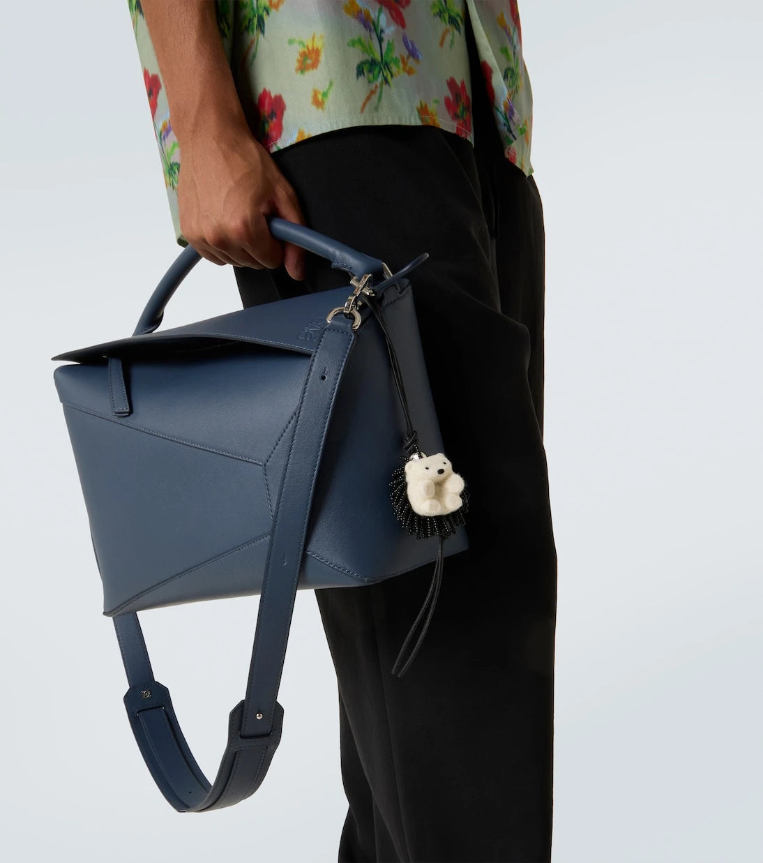 Loewe - تعليقة حقيبة على شكل قنفذ مطرزة بالخرز