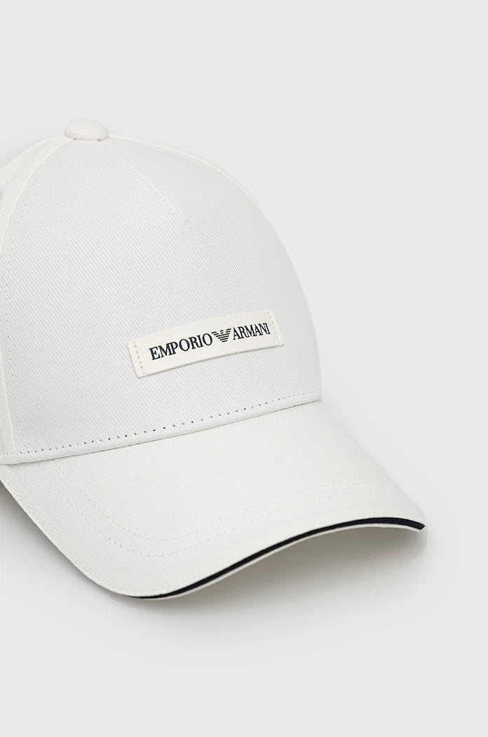 Памучна шапка с козирка Emporio Armani